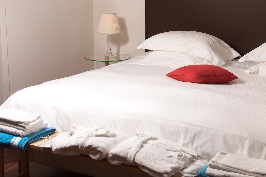 Les Cinq Sens Du Chateau Mayne Lalande Hotel Castelnau-de-Medoc Phòng bức ảnh