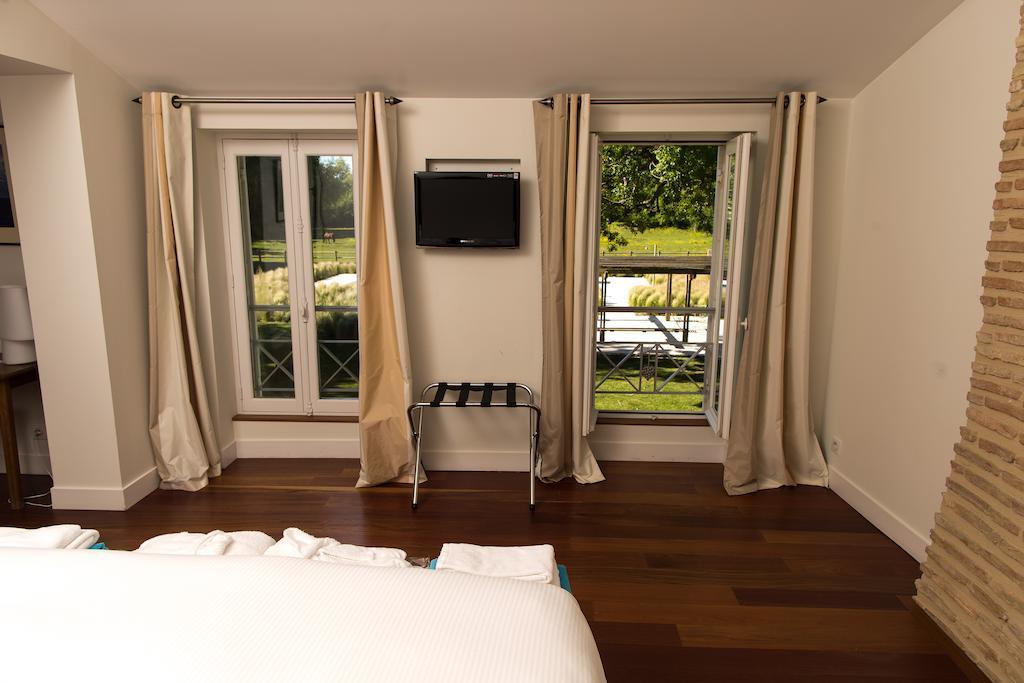Les Cinq Sens Du Chateau Mayne Lalande Hotel Castelnau-de-Medoc Phòng bức ảnh